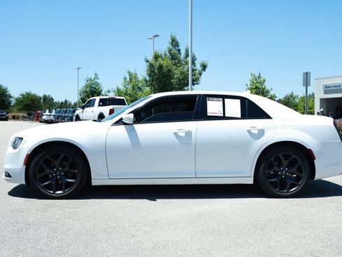 Used 2021 Chrysler 300 S RWD image 9