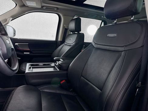 Used 2025 Ford Expedition Platinum AWD/4WD image 36