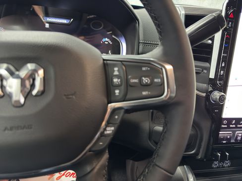 Used 2025 RAM 2500 Laramie image 32