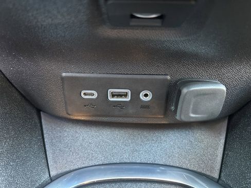 Used 2025 Chevrolet Malibu LT image 38