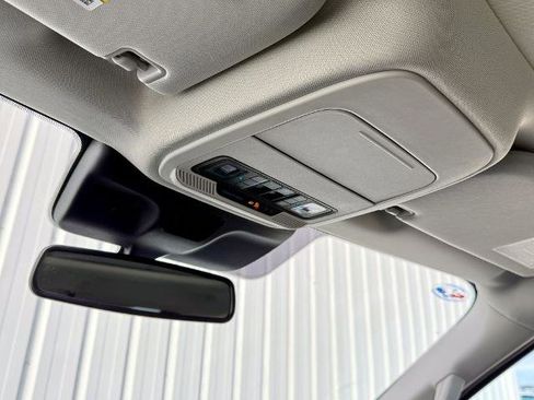 Certified 2025 Ford Expedition Active image 36