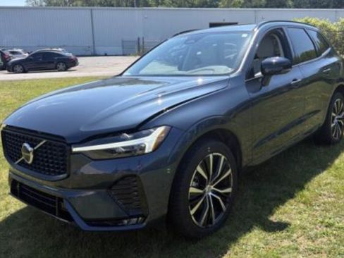 Certified 2024 Volvo XC60 B5 Plus w/ Protection Package Premier AWD/4WD image 3