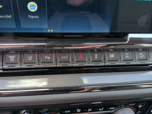 New 2026 Chevrolet Silverado 2500 ZR2 AWD/4WD image 30