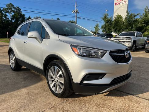Used 2019 Buick Encore Preferred FWD image 1
