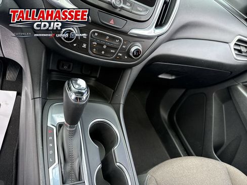 Used 2018 Chevrolet Equinox LT w/ Sun & Infotainment Package FWD image 19