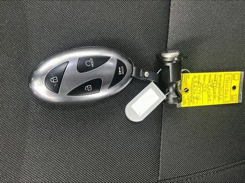 Certified 2026 Hyundai Tucson SE FWD image 12