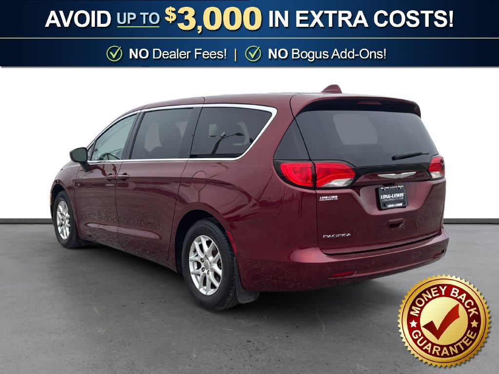 Used 2017 Chrysler Pacifica Touring FWD image 4