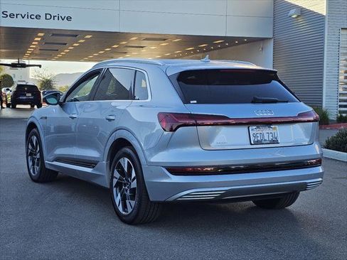 Used 2023 Audi e-tron Premium Plus w/ Premium Plus Package image 9