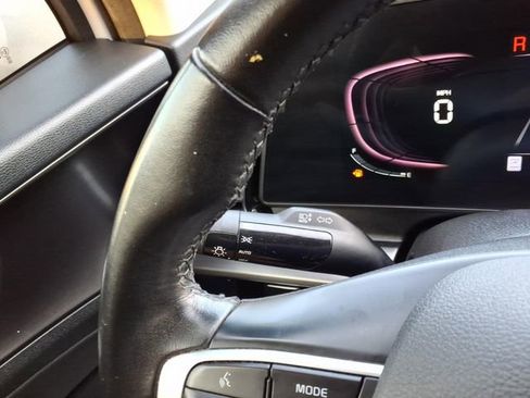 Used 2023 Kia Sportage EX image 20