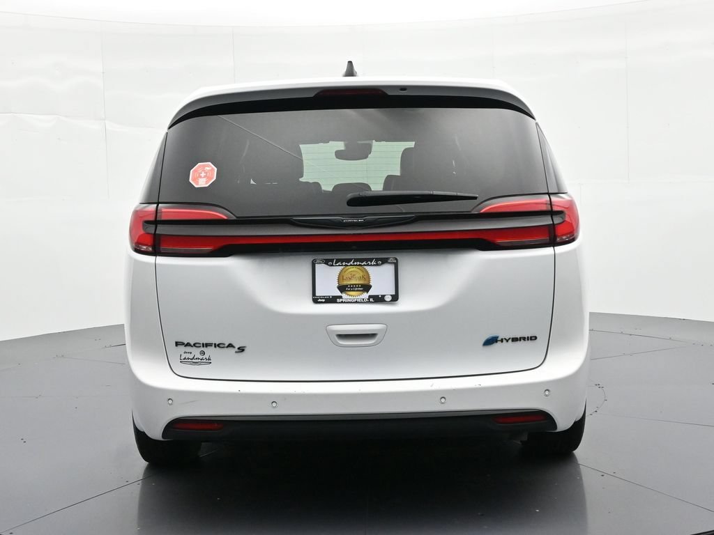 Used 2024 Chrysler Pacifica Limited FWD image 7