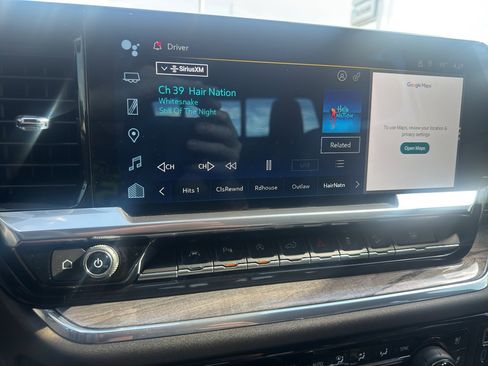 Used 2023 Chevrolet Silverado 1500 LTZ w/ LTZ Convenience Package II AWD/4WD image 28
