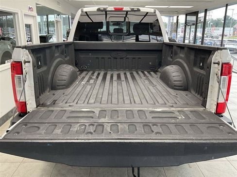 Used 2017 Ford F350 XLT w/ XLT Premium Package AWD/4WD image 23