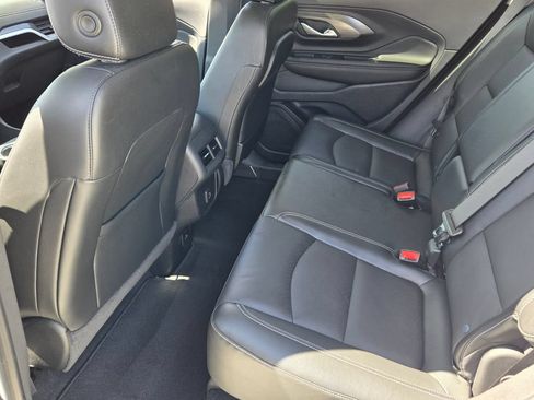 Used 2023 GMC Terrain SLT FWD image 12