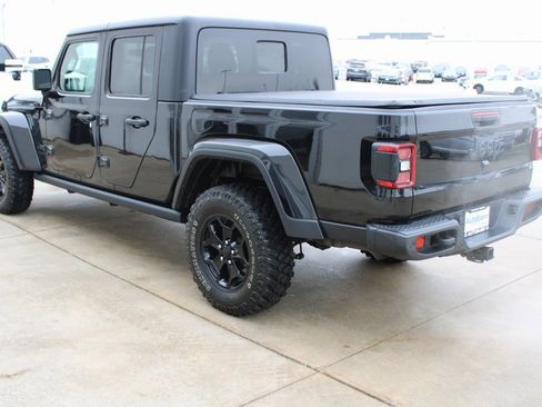 Used 2021 Jeep Gladiator Willys image 4