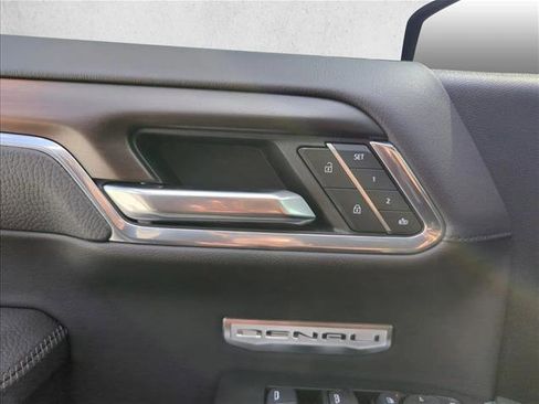 Used 2025 GMC Sierra 1500 Denali w/ Denali Reserve Package RWD image 26