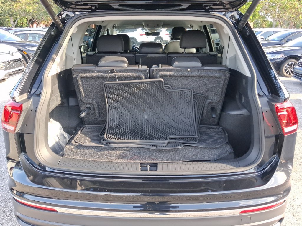 Used 2024 Volkswagen Tiguan SE FWD image 15