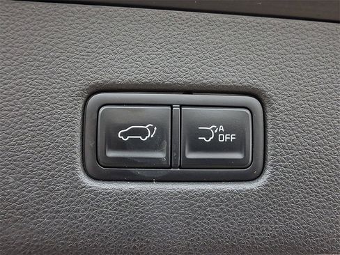 Certified 2023 Kia Carnival SX image 28