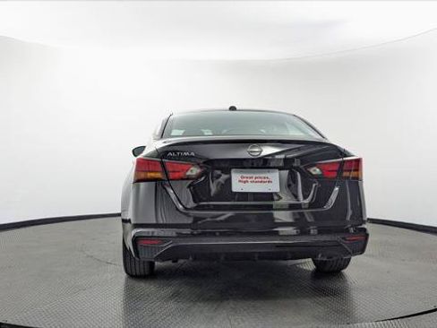 Used 2025 Nissan Altima 2.5 SV FWD image 7