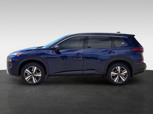 Used 2025 Nissan Rogue SL AWD/4WD image 8