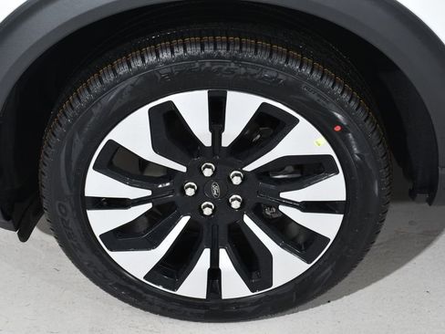 New 2026 Ford Explorer Platinum w/ LUX Leather Package image 25