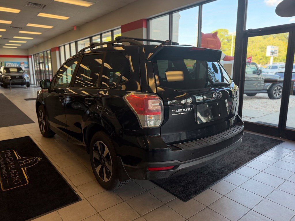 Used 2017 Subaru Forester 2.5i Premium AWD/4WD image 4