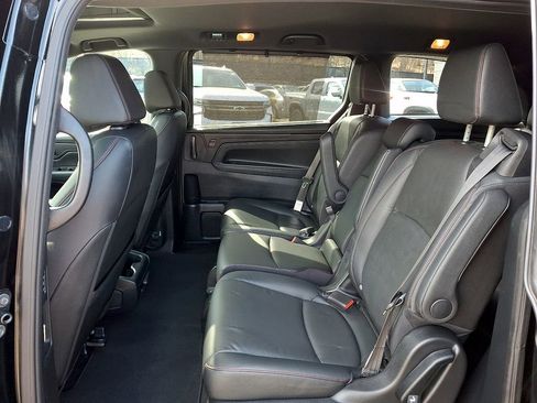 Used 2023 Honda Odyssey Sport image 11