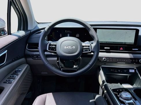 New 2026 Kia Carnival EX FWD image 23