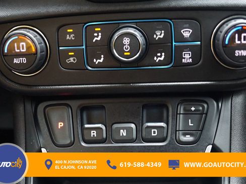 Used 2019 GMC Terrain SLE w/ Driver Convenience Package FWD image 18