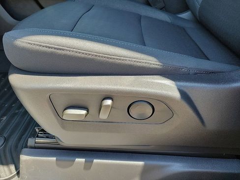 Used 2024 GMC Sierra 1500 Elevation image 9