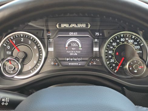 Used 2022 RAM 1500 Big Horn AWD/4WD image 24
