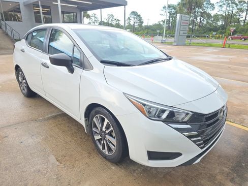 Used 2024 Nissan Versa S w/ S Plus Package FWD image 5
