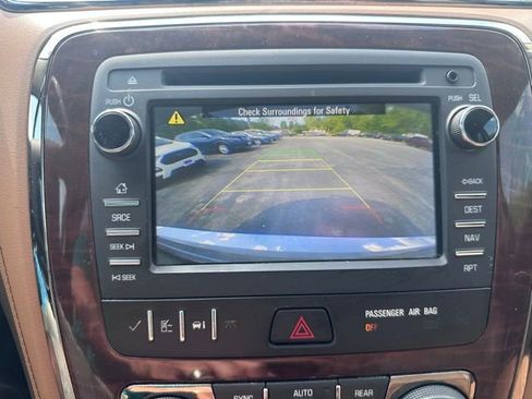 Used 2016 Buick Enclave Leather FWD image 21