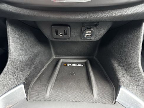 Used 2019 Chevrolet Traverse Premier w/ Redline Edition image 18