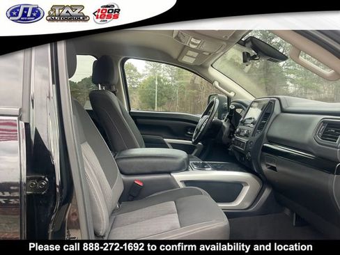 Used 2023 Nissan Titan SV w/ SV Convenience Package image 12