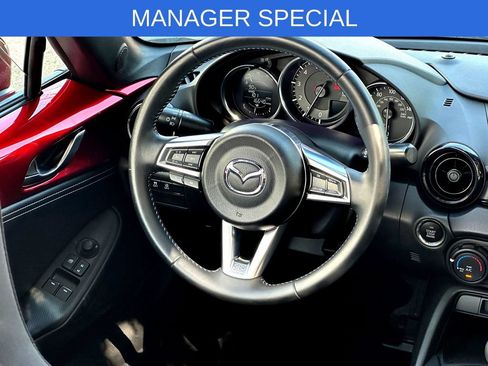 Used 2021 MAZDA MX-5 Miata Club RWD image 28