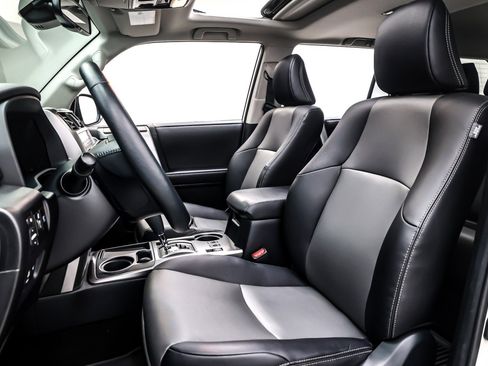 Used 2023 Toyota 4Runner SR5 Premium image 18