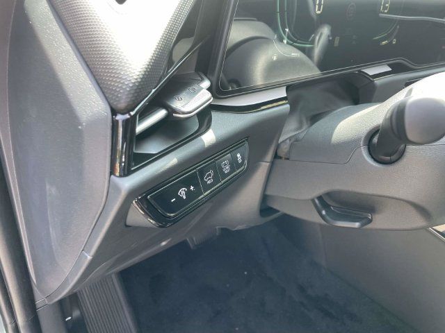 New 2026 Kia Niro EX FWD image 22