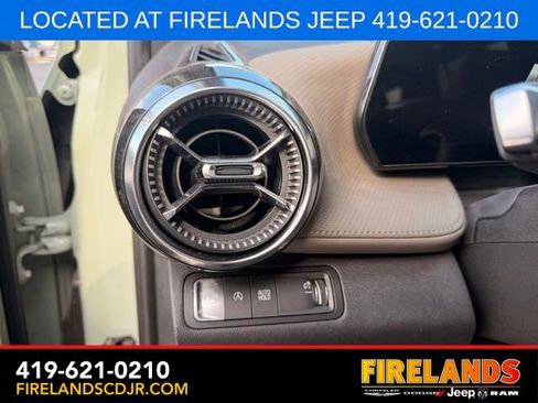 Used 2025 Chevrolet Equinox LT w/ Convenience Package II FWD image 19