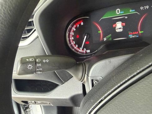 Used 2025 Toyota RAV4 XLE AWD/4WD image 36