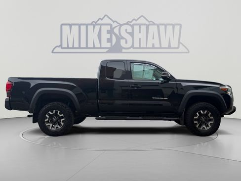 Used 2019 Toyota Tacoma TRD Off-Road w/ TRD Premium Off Road Package AWD/4WD image 6