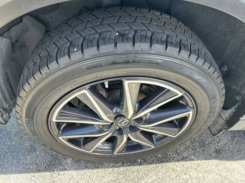 Used 2018 MAZDA CX-5 Touring w/ Preferred Equipment Package FWD image 9