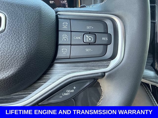 Used 2024 Jeep Wagoneer L Series II RWD image 31