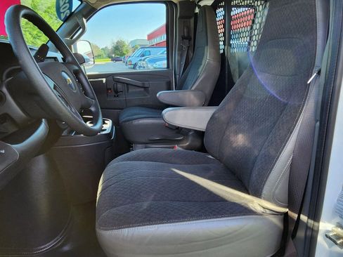 Used 2023 Chevrolet Express 2500 w/ Driver Convenience Package image 40