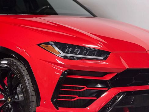Used 2019 Lamborghini Urus Sport Utility 4D image 9