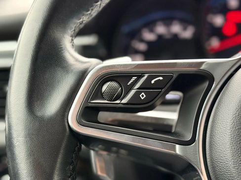 Used 2018 Porsche Macan Sport Edition image 20