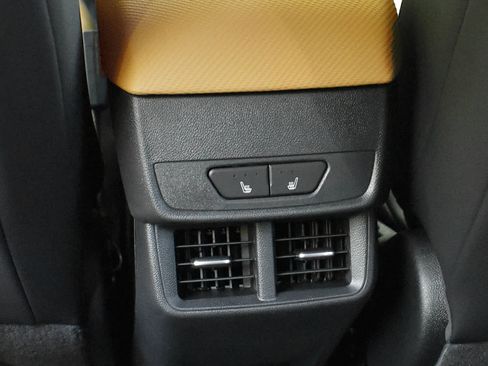 New 2026 Chevrolet Equinox ACTIV w/ Convenience Package III AWD/4WD image 12