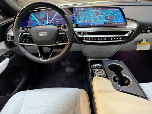 New 2026 Cadillac Lyriq Sport AWD/4WD image 4