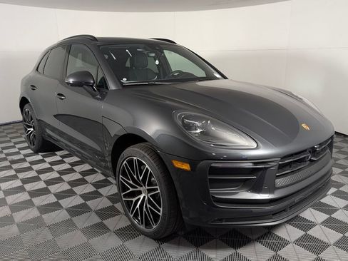 New 2026 Porsche Macan image 9
