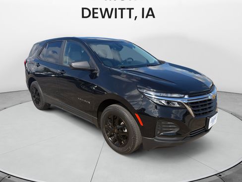 Used 2023 Chevrolet Equinox LS w/ LS Convenience Package AWD/4WD image 7
