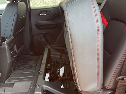 New 2026 Chevrolet Colorado Z71 w/ Technology Package image 29